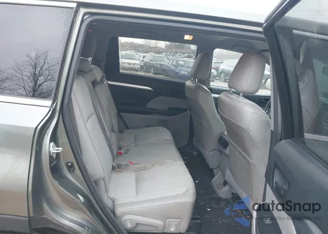 2014 Toyota Highlander Le Plus V6 z USA, uszkodzony, nr VIN 5TDBKRFH7ES054193